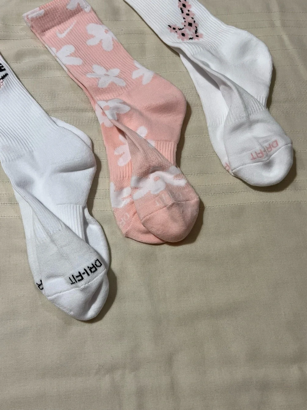 Nike Everyday Plus Dri-FIT Pink & White Floral Crew Sock Trio